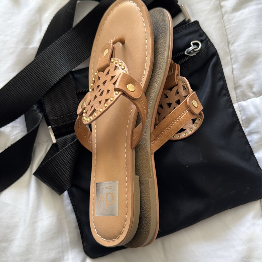 DV Dolce Vita Gotie Sandals - Picture 4 of 4